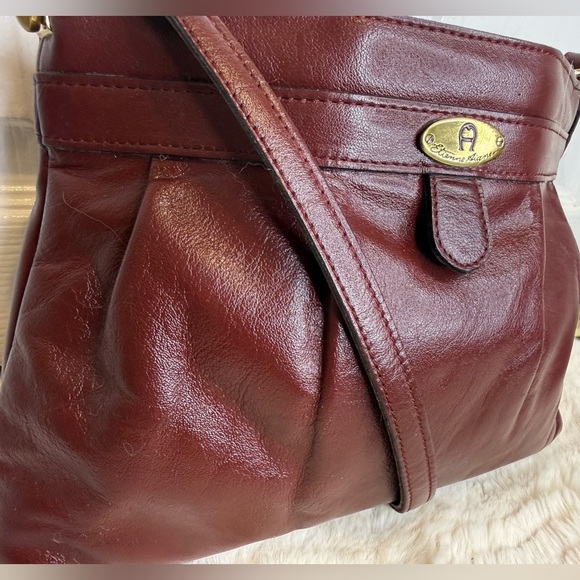 ETIENNE AIGNER SNAP FLEX-FRAME CLOSURE OXBLOOD BURGUNDY CORDOVAN CROSSBODY BAG - Picture 8 of 14
